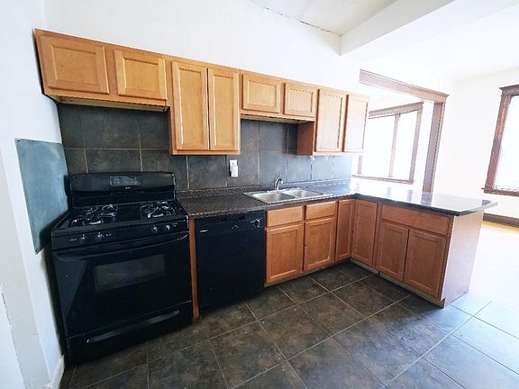 2nd image of 1610 N Karlov Ave APT 1