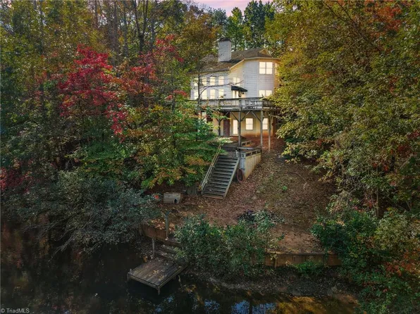 1040 Sycamore St, King, NC 27021