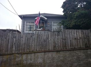 353 N 73rd St, Seattle, WA 98103