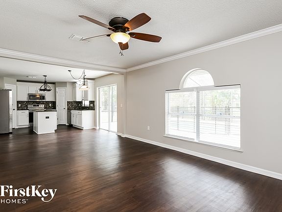 4th image of 700 Sunway Ln