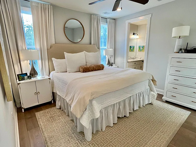 434 Live Oak Dr — Photo 3