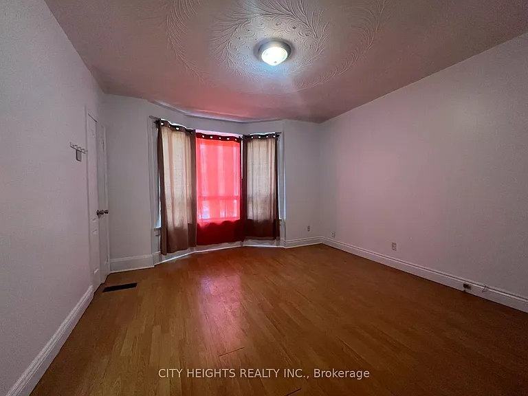 1113 Davenport Rd — Photo 9