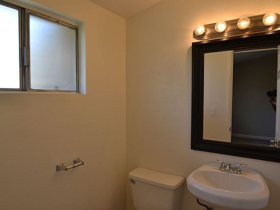 5th image of 19315 4 Oaks St