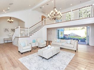 900 Moraga Dr, Los Angeles, CA 90049