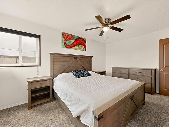 4th image of 10516 Love Ave NE