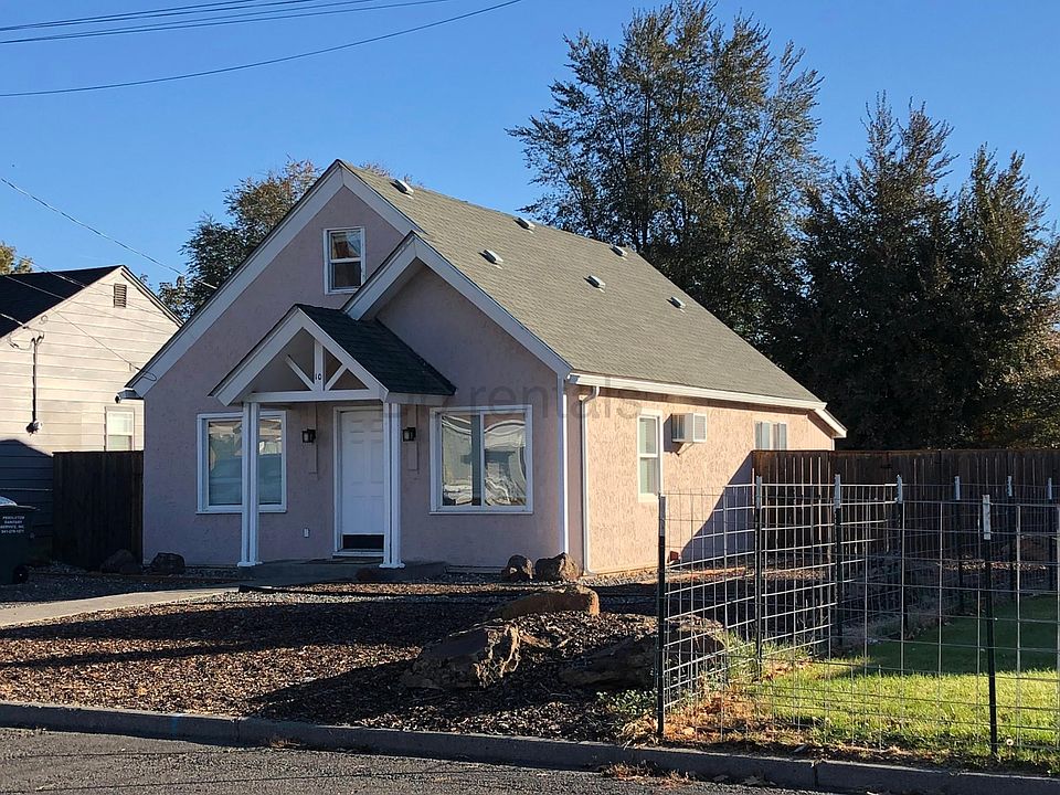 2nd image of 10 SE 16th St
