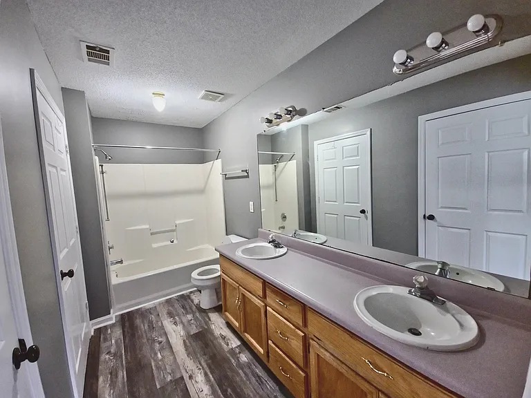 105B Thames Rd — Photo 7