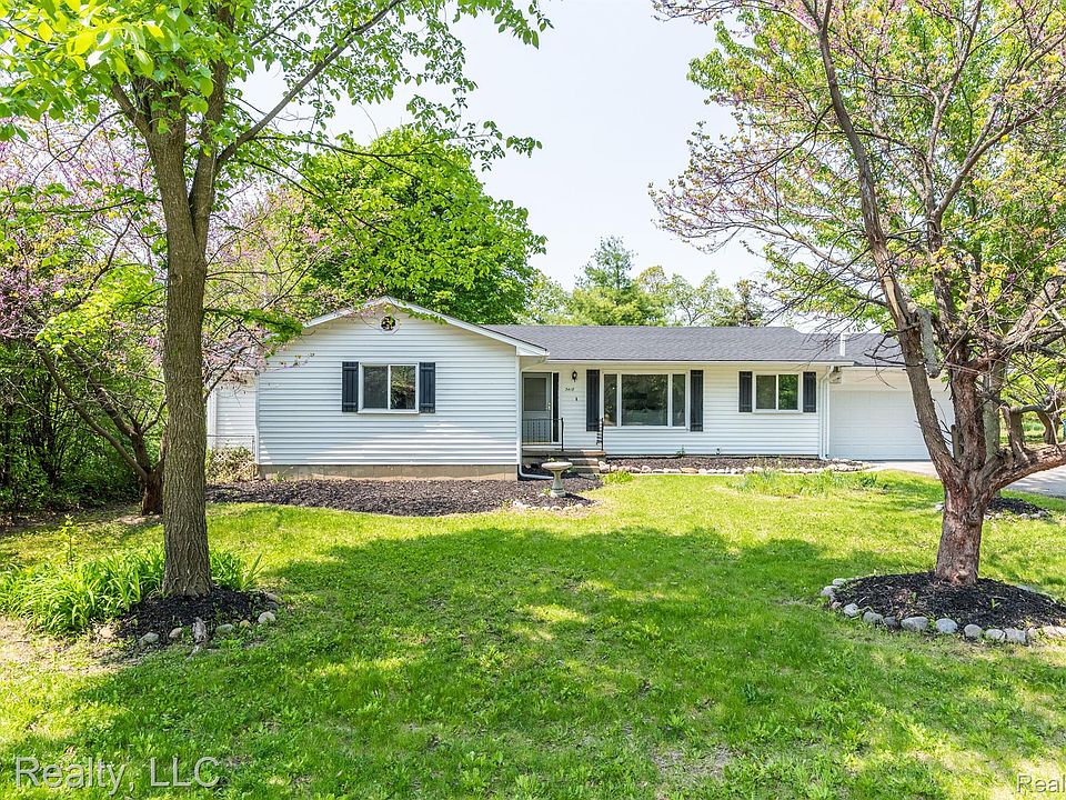 1st image of 3418 Hillside Dr