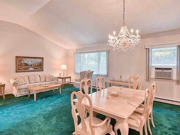 3rd image of 14 Estates Dr