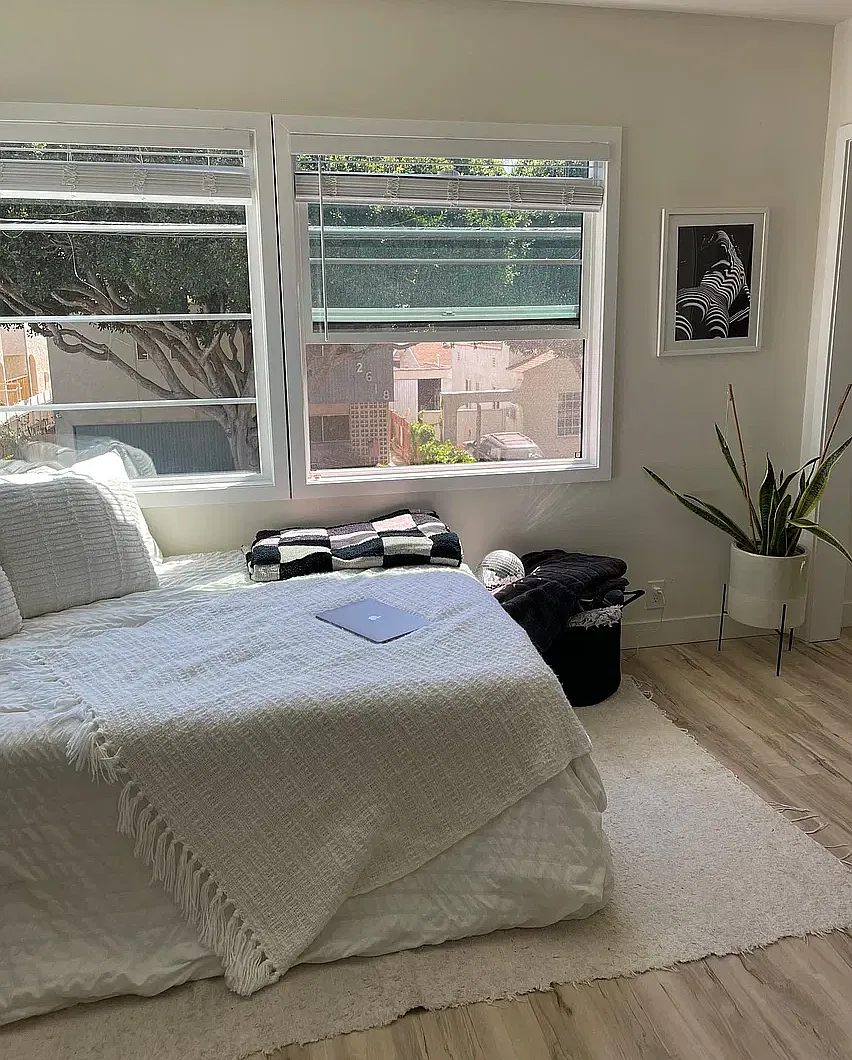 Studio, 500 sqft, $2,250 — Photo 3