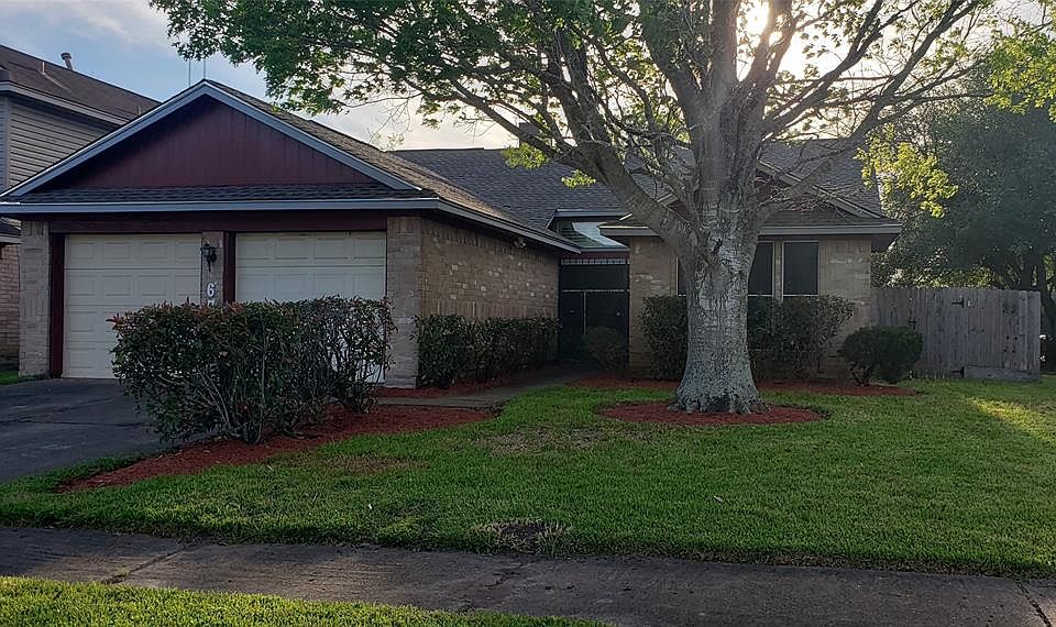 1st image of 16702 Village Trace Dr
