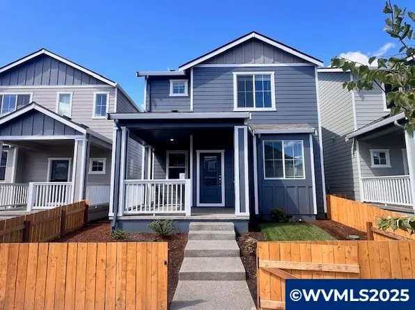 1245 Parkside Ave, Woodburn, OR 97071