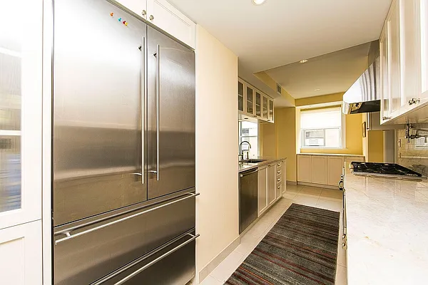 Sold by Remax Real Estate Professionals | media 14