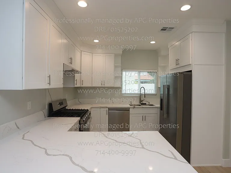 9565 Mansor Ave — Photo 10