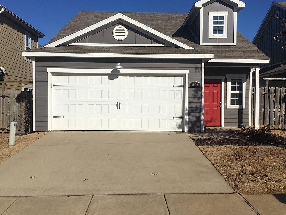 2nd image of 2602 Arbor Rd