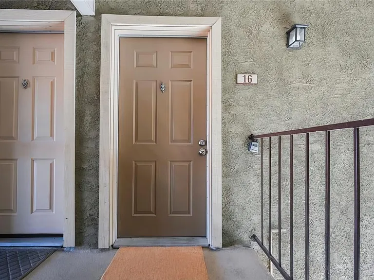 4400 Sandy River Dr #16 — Photo 14