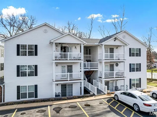 1408 Summertree Springs Ave APT L, Valley Park, MO 63088
