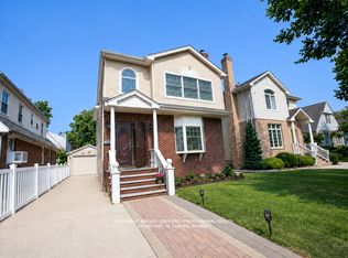 103 Holland Ave, Floral Park, NY 11001