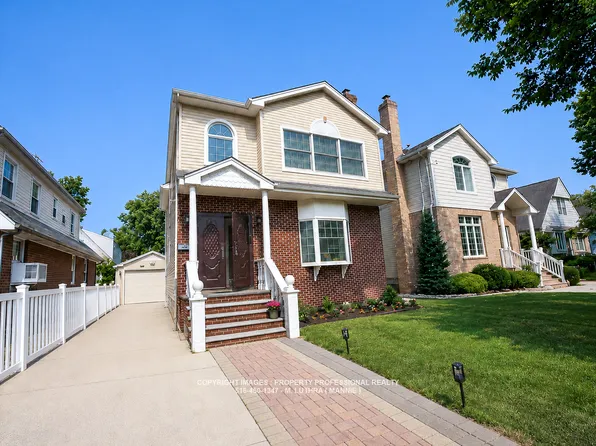 103 Holland Ave, Floral Park, NY 11001