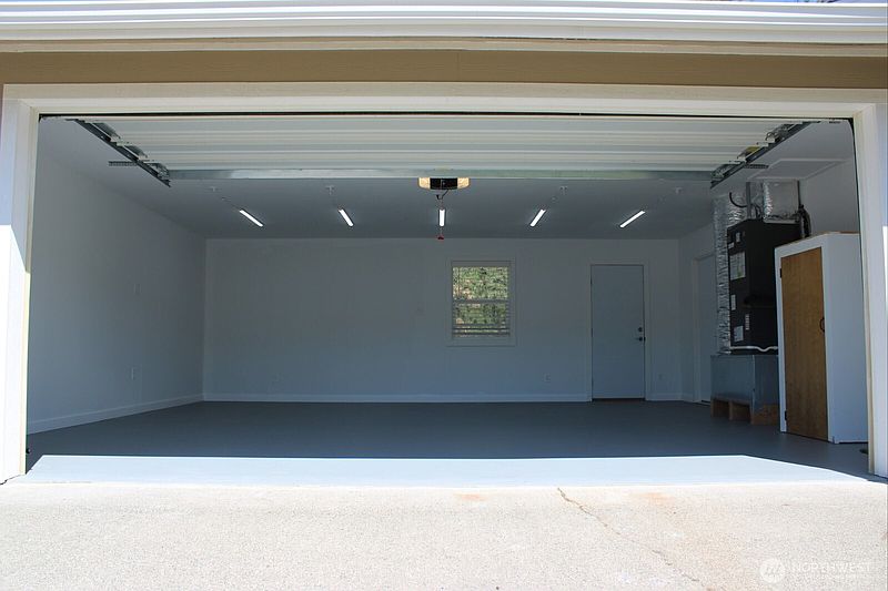 2nd image of 2 Oakes Drive