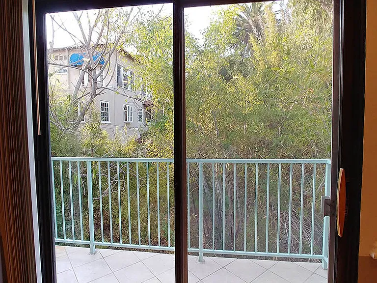 Five Star Suites — Photo 200
