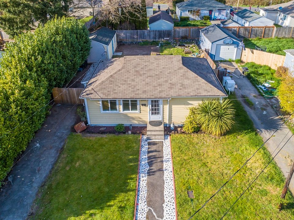 1st image of 10905 53rd Street Ct E