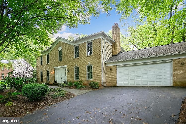 1st image of 3441 Valewood Dr