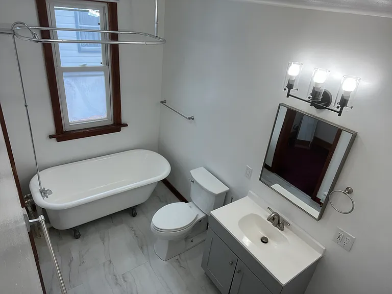 28 Crane St #26 — Photo 6