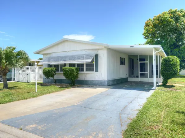 1038 Oriole Cir, Barefoot Bay, FL 32976