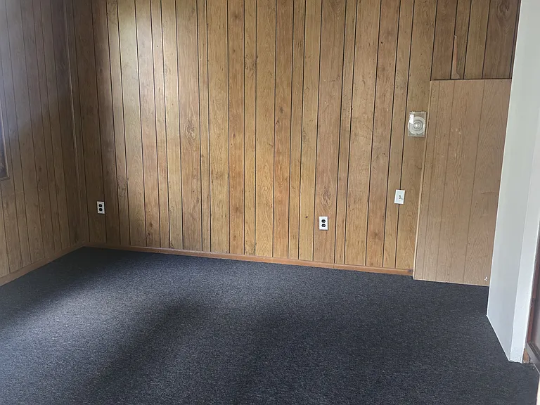 231 Thomson Ave #1 — Photo 8