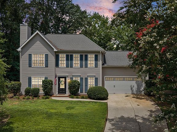 3rd image of 13 Donegal Ct