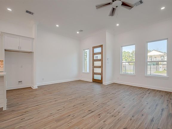 4th image of 8449 Jutland Rd #B