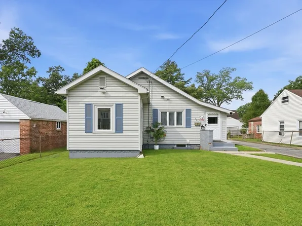 66 Upland St, Springfield, MA 01104