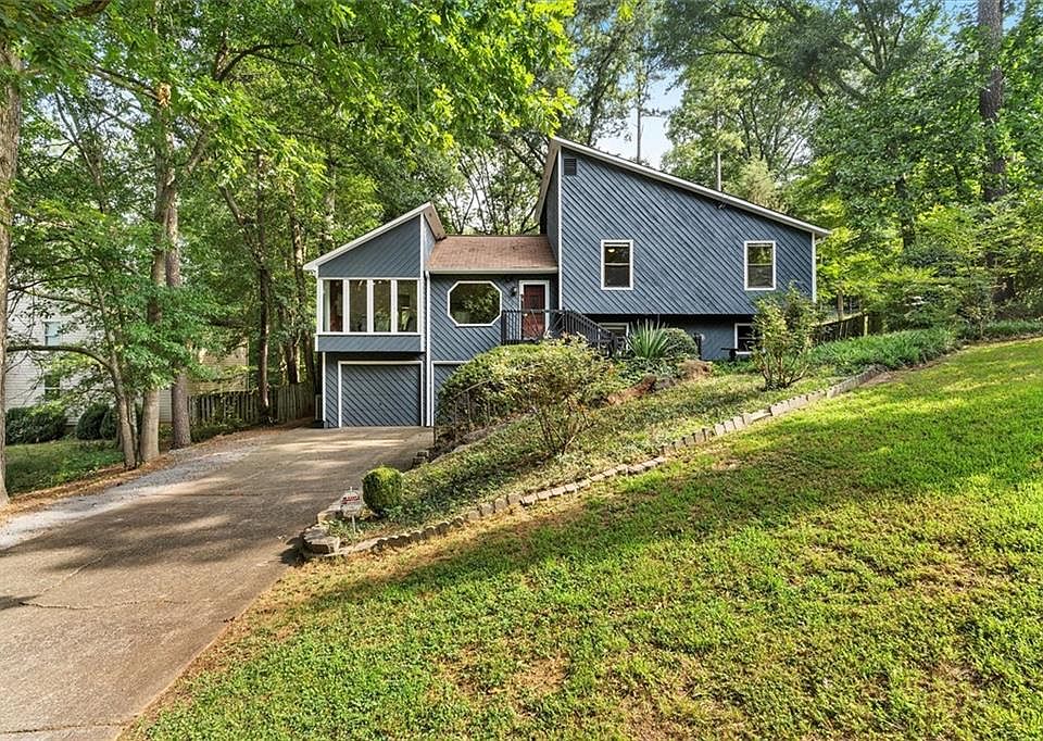 1st image of 915 Blackwell Ct
