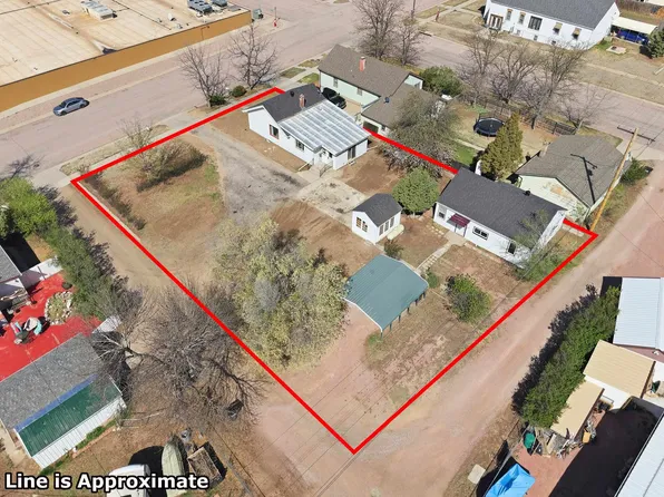 505 S 5th St, Hot Springs, SD 57747