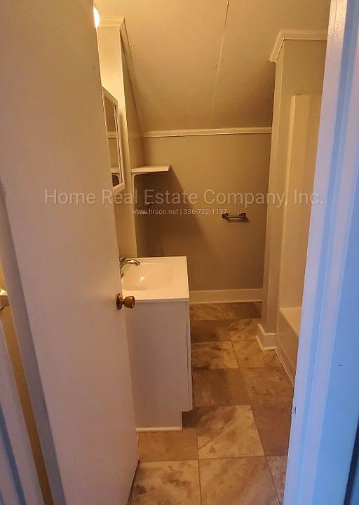1st image of 318 E Monmouth St #D
