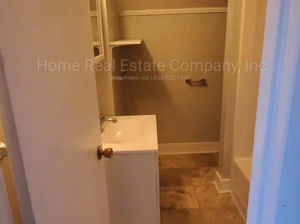 318 E Monmouth St #D, Winston Salem, NC 27127