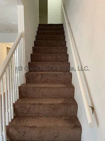 6040 Old Collinsville Rd #5 — Photo 7