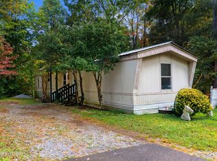 1322 Sourwood Honey Dr, Sevierville, TN 37876