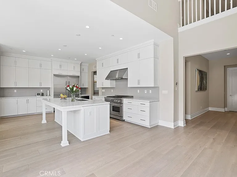 149 Roscomare — Photo 15