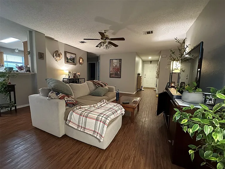 1707 Timberwood Dr — Photo 6