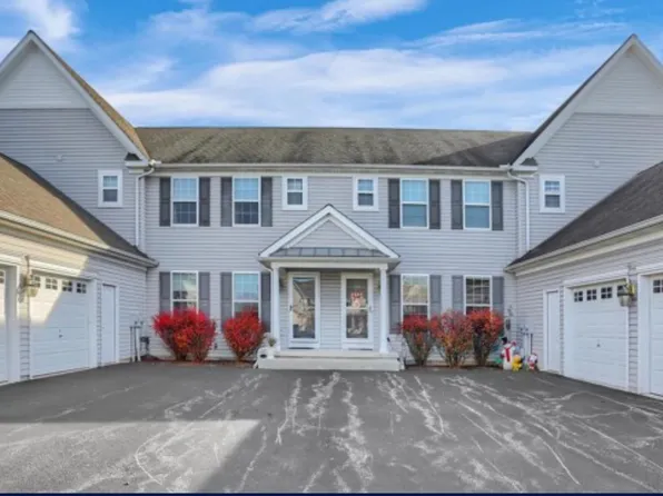 1953 Preserve Ln, Palmyra, PA 17078