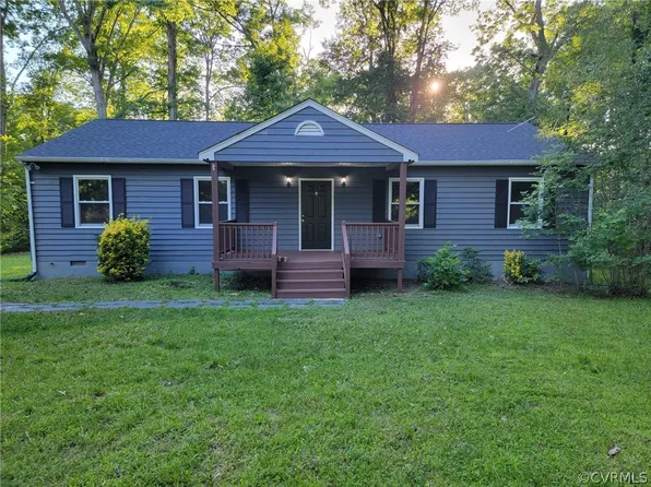 1011 Clement Town Rd, Powhatan, VA 23139