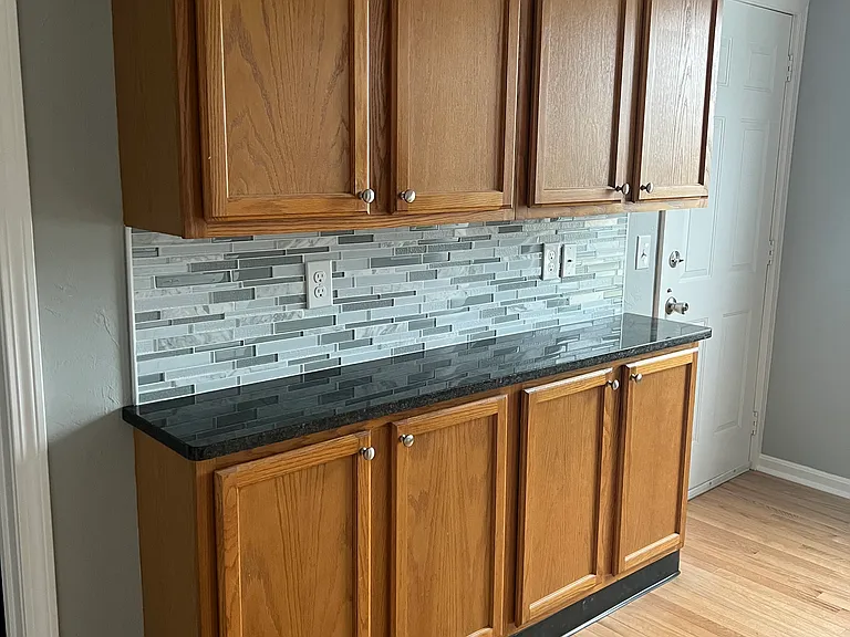31 Esther St #1 — Photo 5