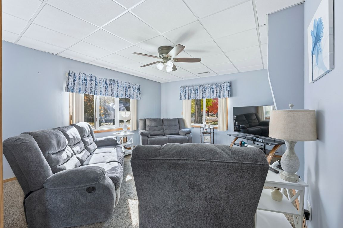 next background image