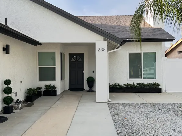 238 Sunny Halo Ct, Perris, CA 92571