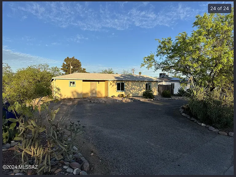 1025 S Van Buren Ave — Photo 14