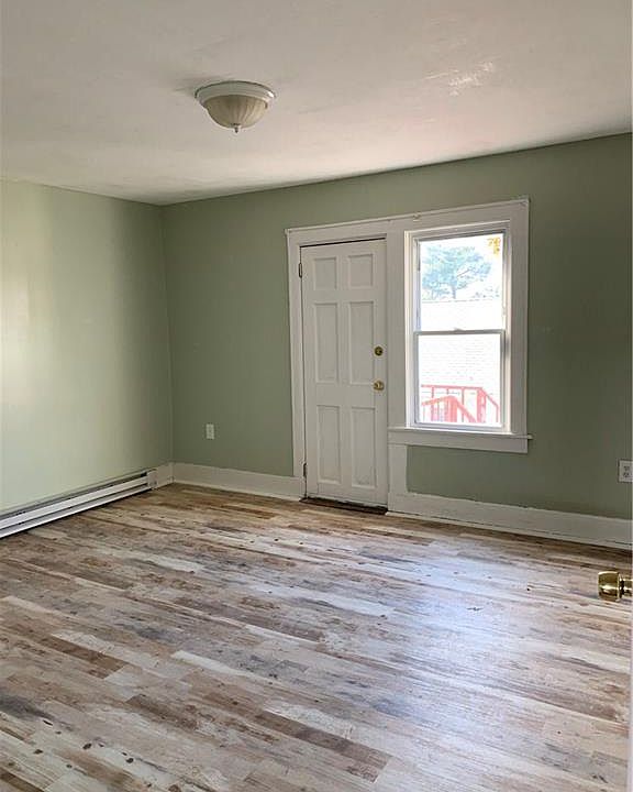 1st image of 33 Pratt St #3