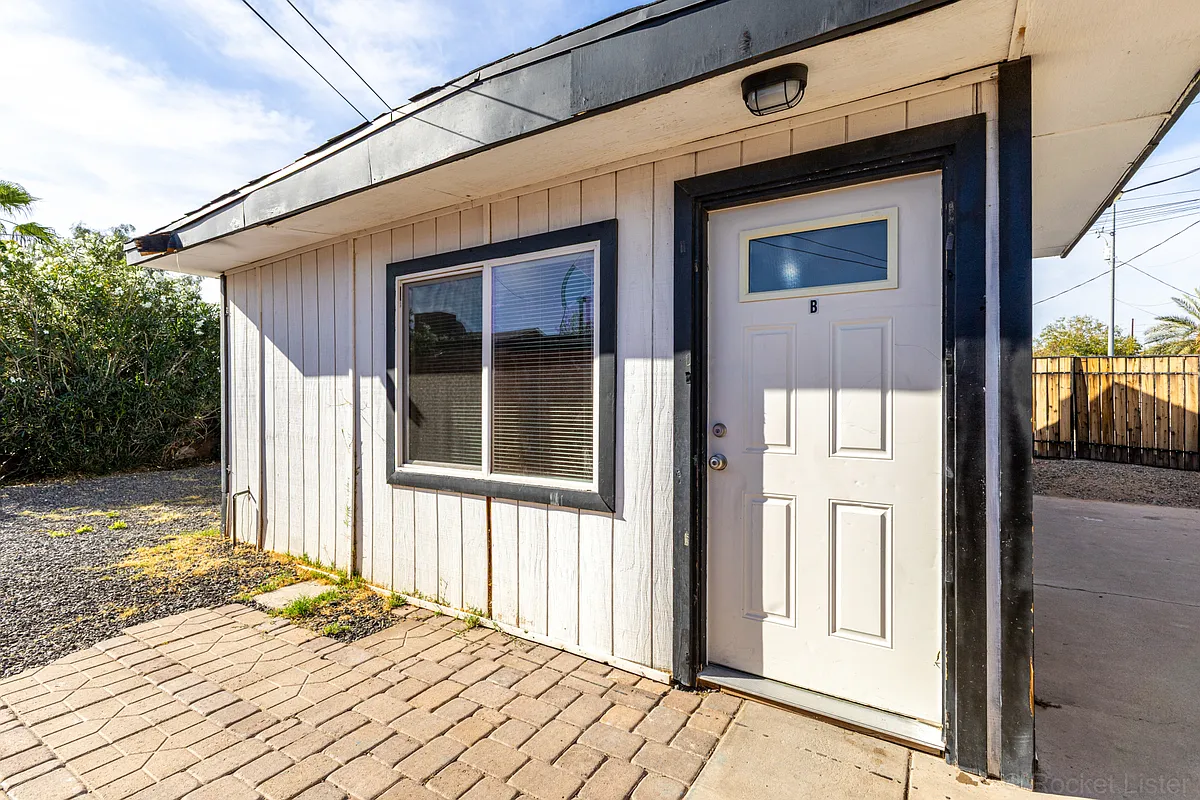 Building Photo - 1934 E Monte Vista Rd #B