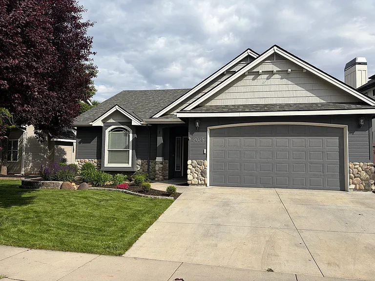 2025 W Marten Creek Dr — Photo 1
